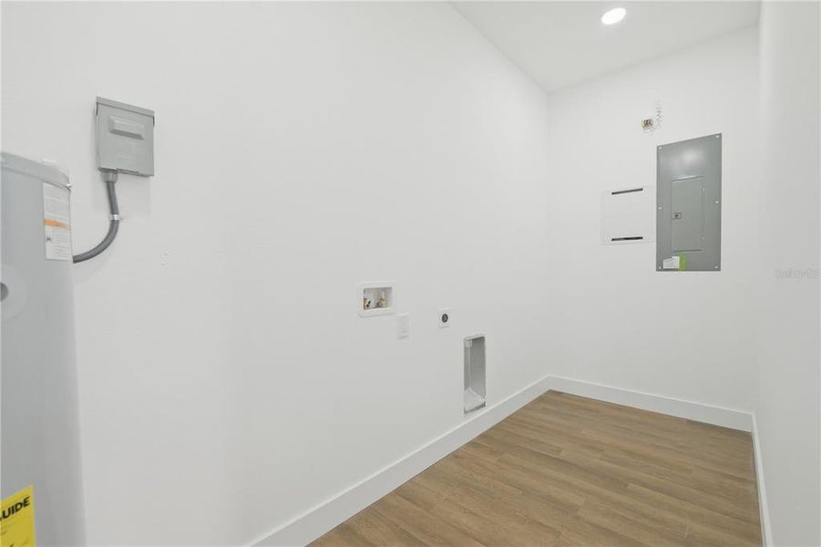 Spacious, unfurnished interior of a new home in , St. Petersburg (Image 11). Spacious, unfurnished interior of a new home in , St. Petersburg (Image 11).