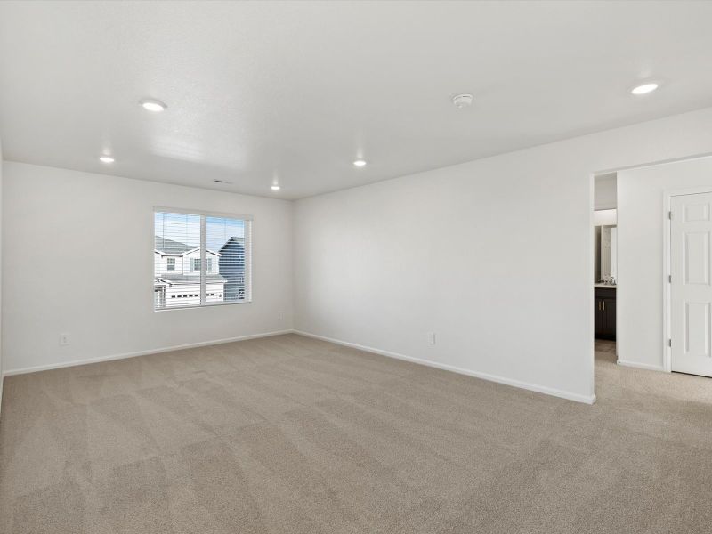 Spacious, unfurnished interior of a new home in Meridian Ranch, Peyton (Image 13).