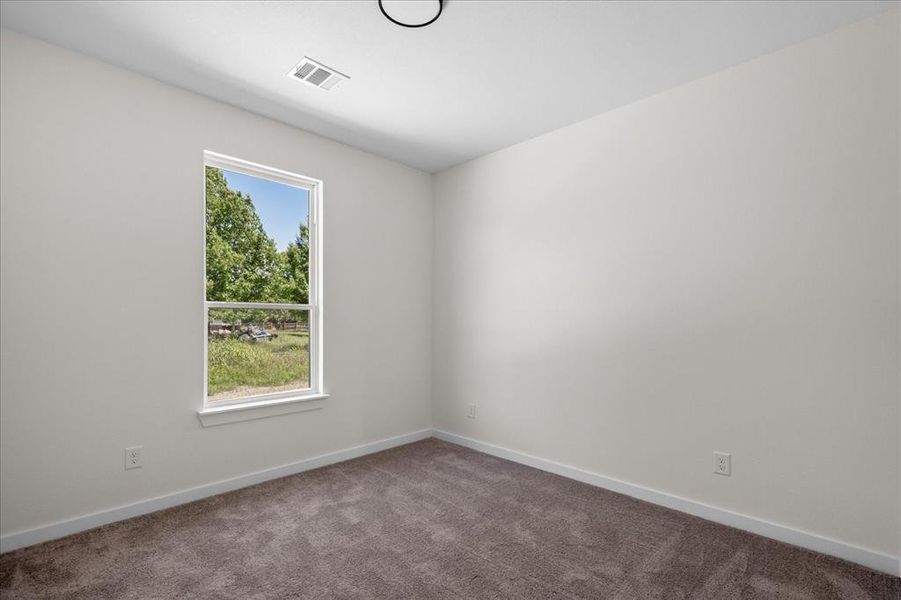 Spacious, unfurnished interior of a new home in , Leonard (Image 32).
