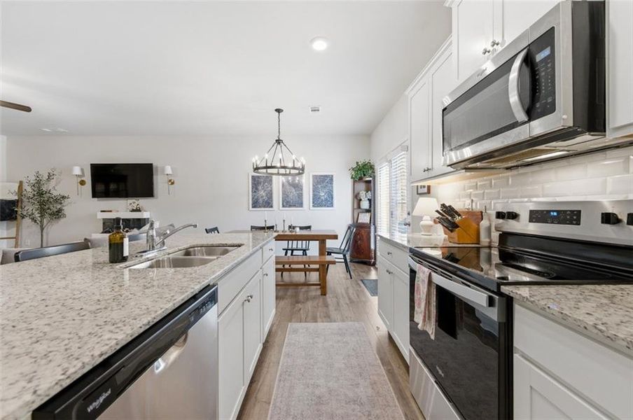 Furnished interior view inside a new home in , Dahlonega (Image 15).