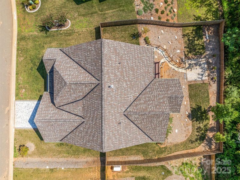 Image 32 of a home in . Image 32 of a home in .