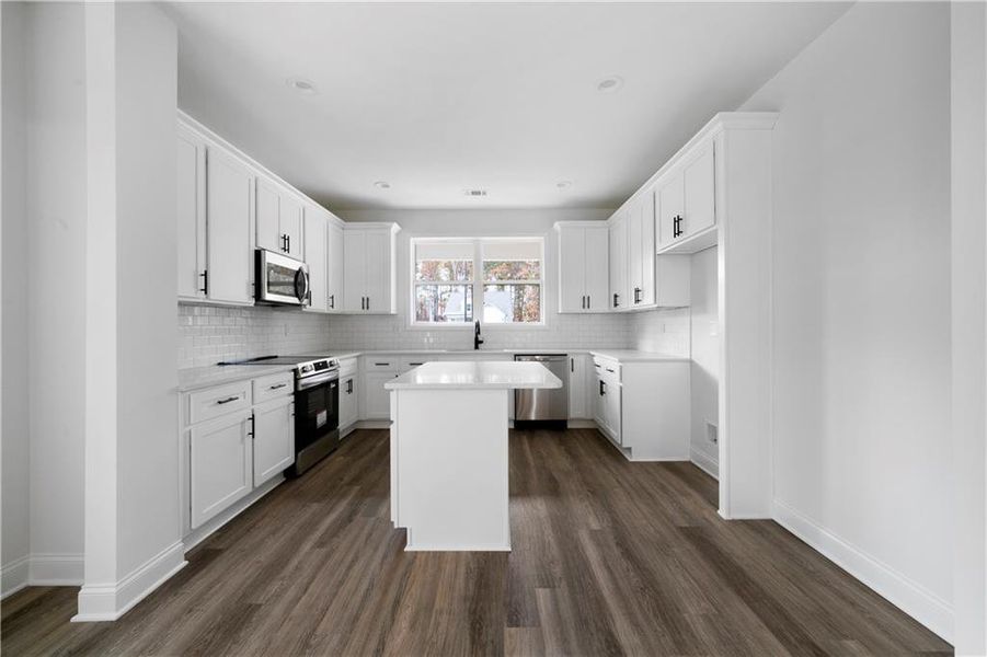 Furnished interior view inside a new home in , Dallas (Image 9).
