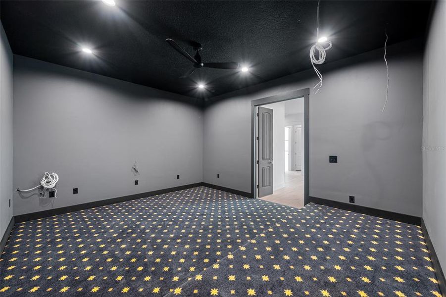 Spacious, unfurnished interior of a new home in , Madeira Beach (Image 60).