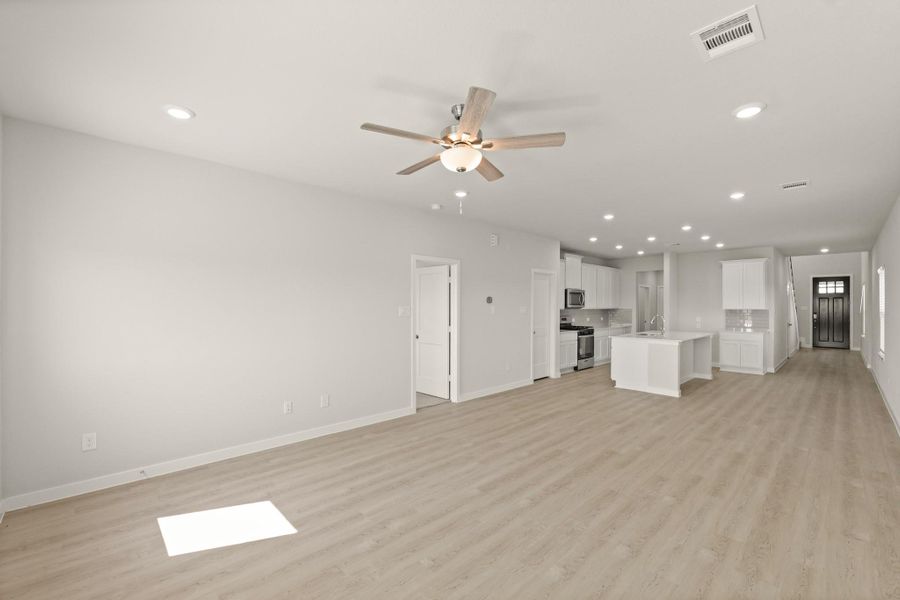 Spacious, unfurnished interior of a new home in River Ranch Trails, Dayton (Image 12). Spacious, unfurnished interior of a new home in River Ranch Trails, Dayton (Image 12).