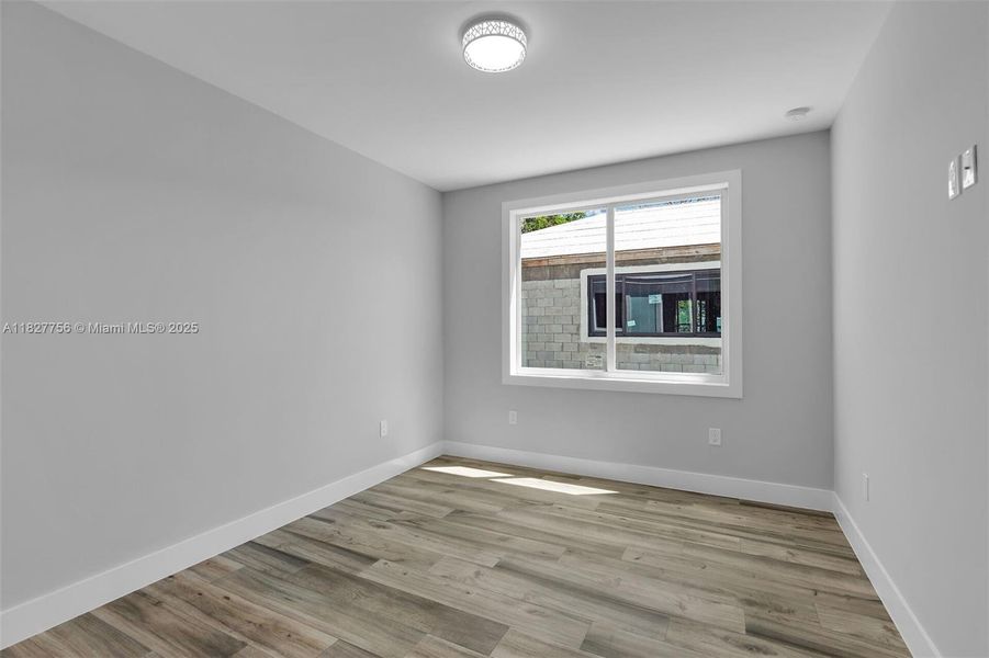 Spacious, unfurnished interior of a new home in , Key Largo (Image 23).