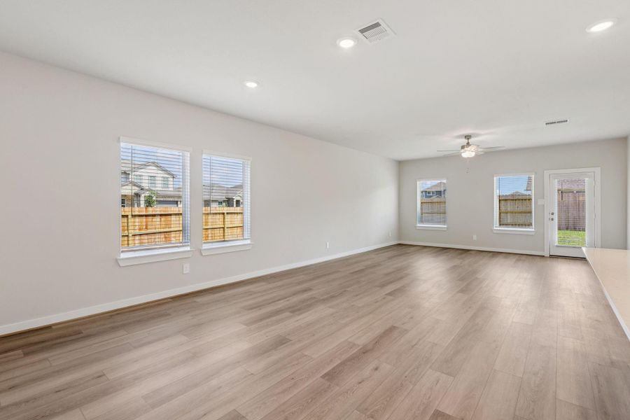 Photo is not of the actual home, but is an inspirational photo of builder’s model home and may depict options, furnishings, and/or decorator features that are not included Photo is not of the actual home, but is an inspirational photo of builder’s model home and may depict options, furnishings, and/or decorator features that are not included