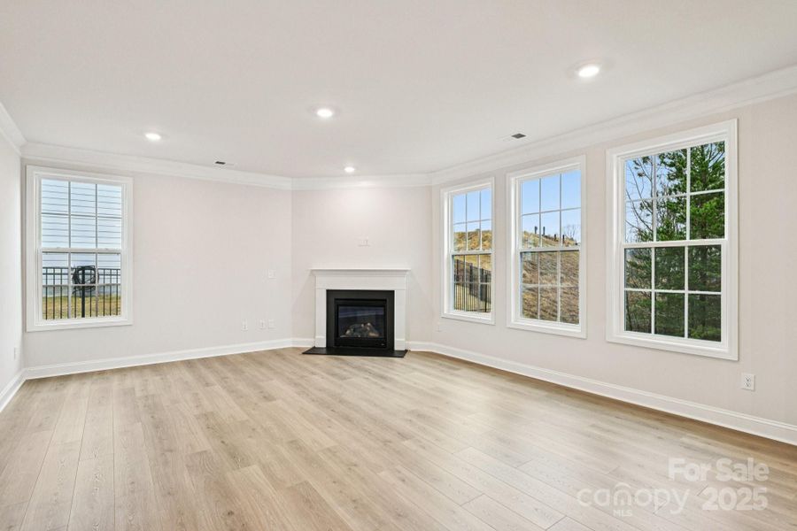 Spacious, unfurnished interior of a new home in Sylvan Creek, Denver (Image 26). Spacious, unfurnished interior of a new home in Sylvan Creek, Denver (Image 26).