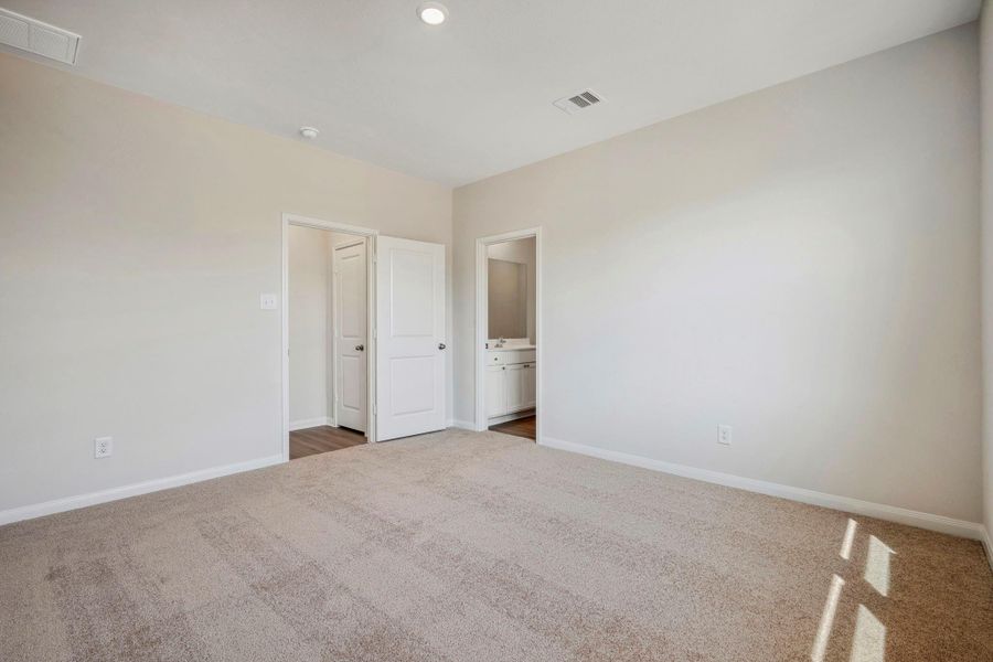 Image 27 of a home in Trails at Cochran Ranch. Image 27 of a home in Trails at Cochran Ranch.