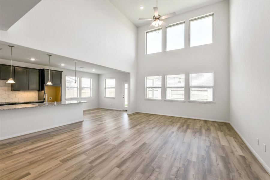 Spacious, unfurnished interior of a new home in Stone Creek Ranch, Hockley (Image 27). Spacious, unfurnished interior of a new home in Stone Creek Ranch, Hockley (Image 27).
