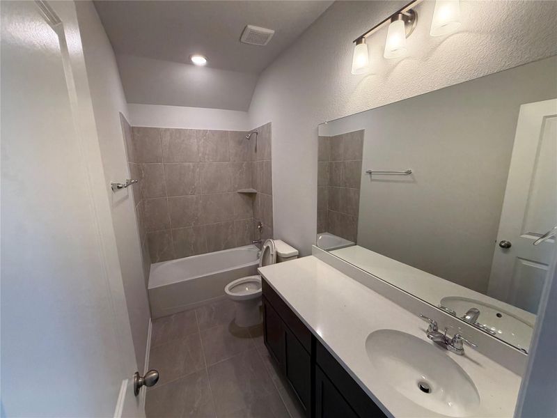 Furnished interior view inside a new home in Brookewater, Rosenberg (Image 14).