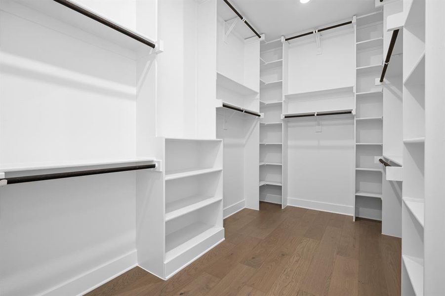 Spacious, unfurnished interior of a new home in The Woodlands, Krugerville (Image 11).