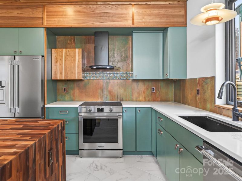 Furnished interior view inside a new home in , Asheville (Image 7).