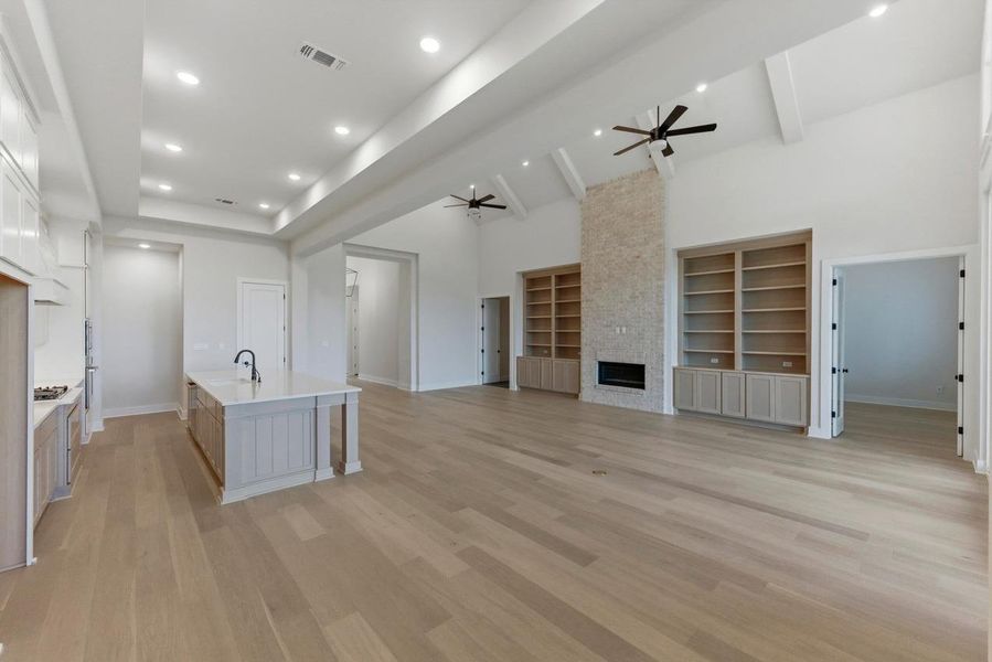 Spacious, unfurnished interior of a new home in Parkside On The River, Georgetown (Image 26).
