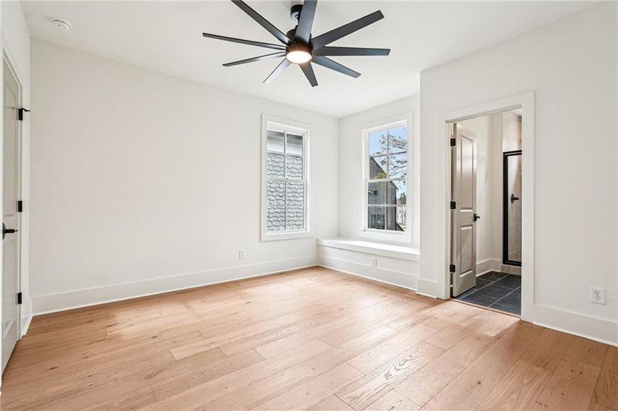 Spacious, unfurnished interior of a new home in Park Walke, Alpharetta (Image 44).