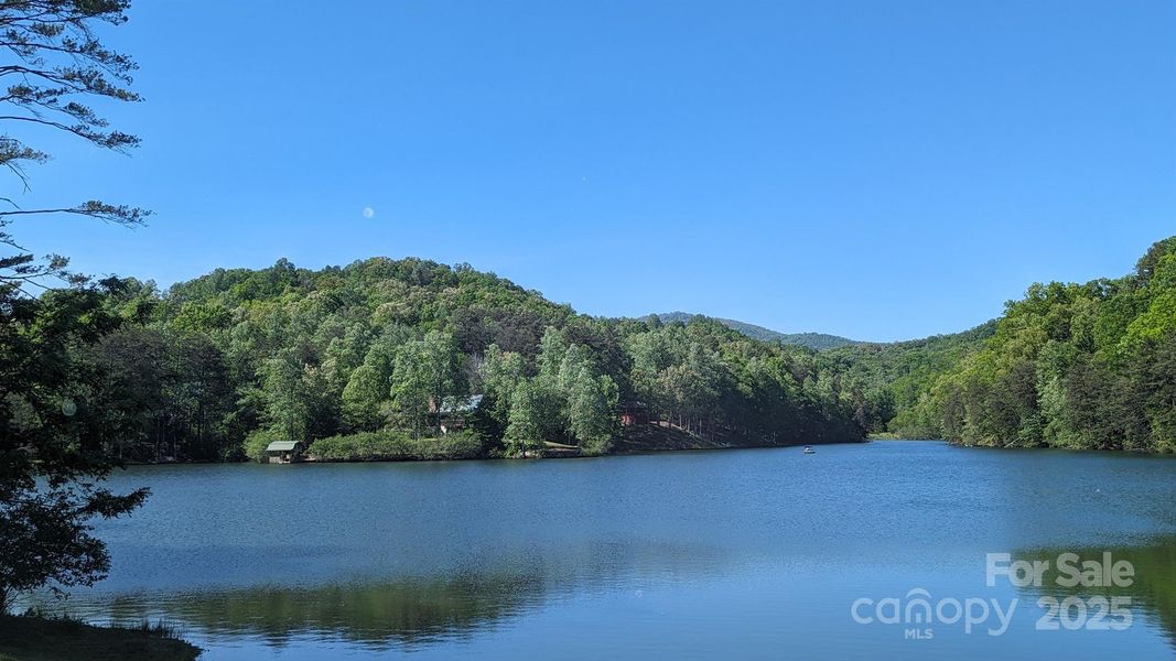 Riverbend Community Amenities. Lakeside common area Riverbend Community Amenities. Lakeside common area