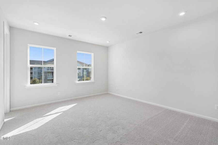 Twinleaf Townes 20_Primary Bedroom_10.23