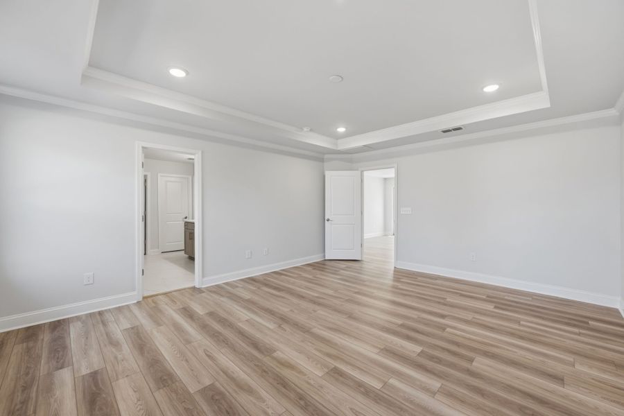 Spacious, unfurnished interior of a new home in Carriage Estates, Lexington (Image 21).