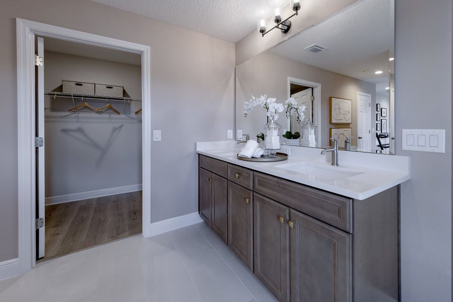 Sims Primary Bathroom