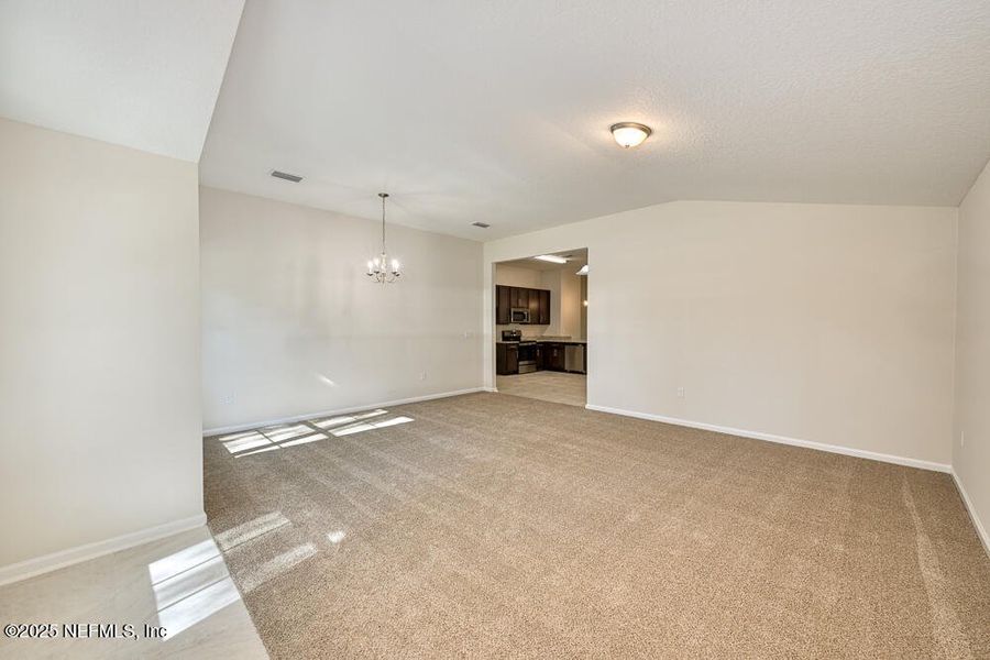 Spacious, unfurnished interior of a new home in , Jacksonville (Image 11).