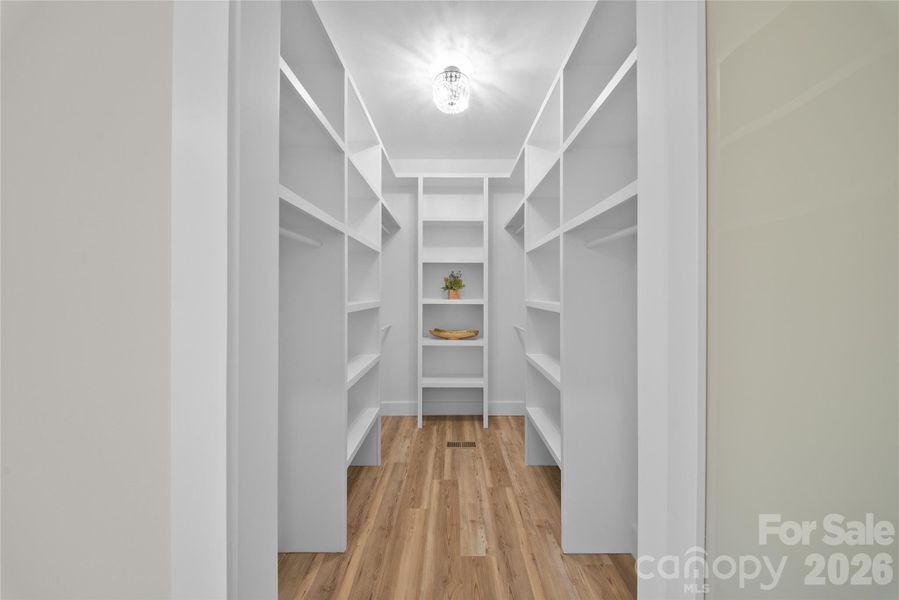 Spacious, unfurnished interior of a new home in , Asheville (Image 26).