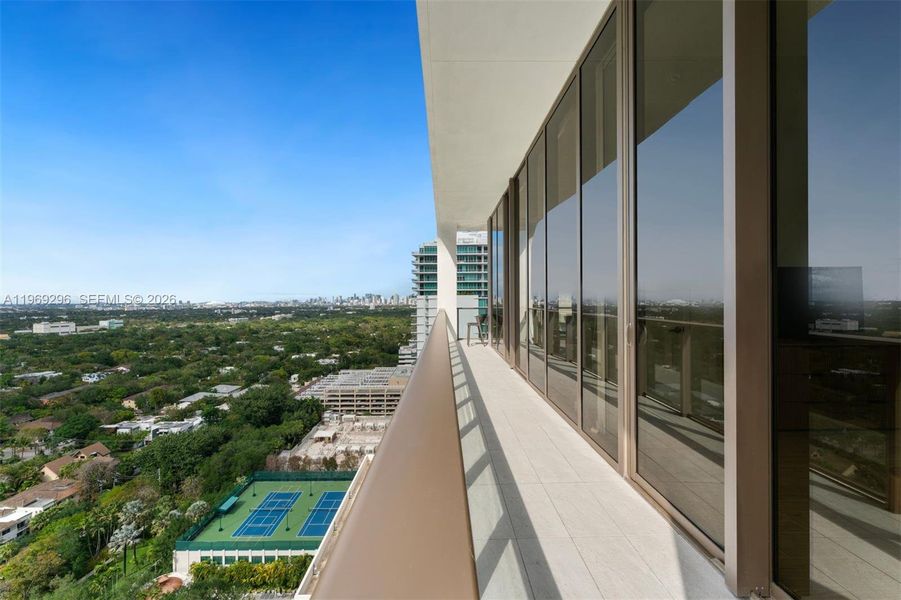 Exterior details and patio area of a home in , Miami (Image 21).