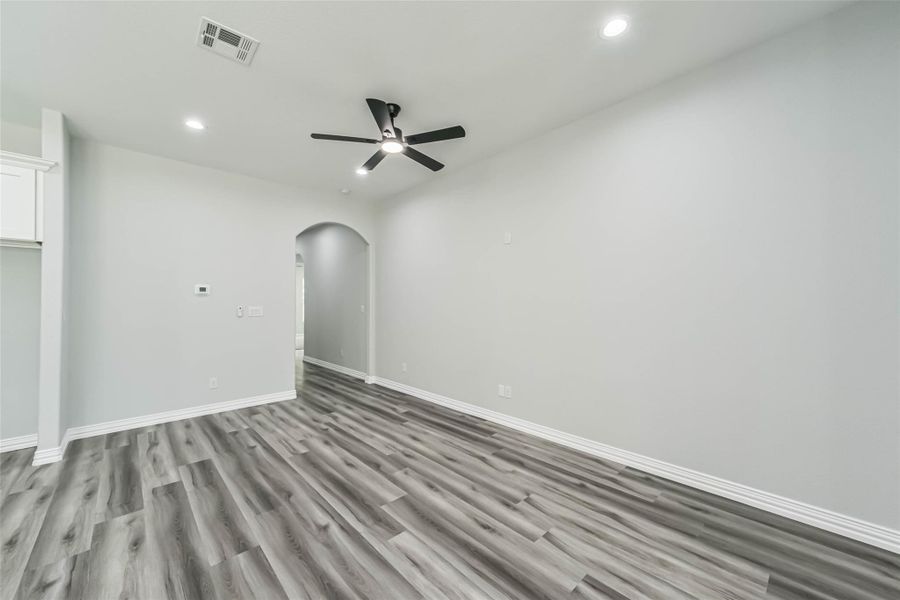 Image 28 of a home in .