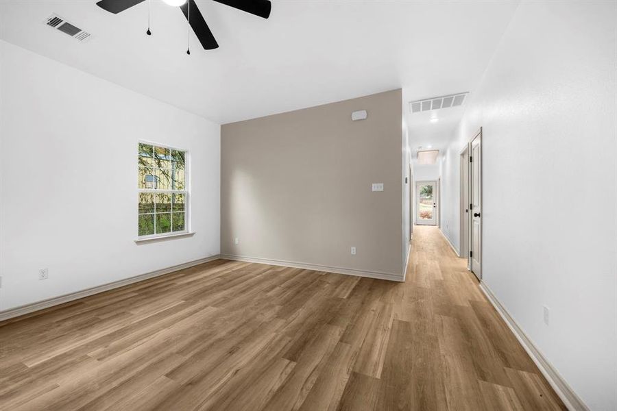 Spacious, unfurnished interior of a new home in , Moody (Image 14).