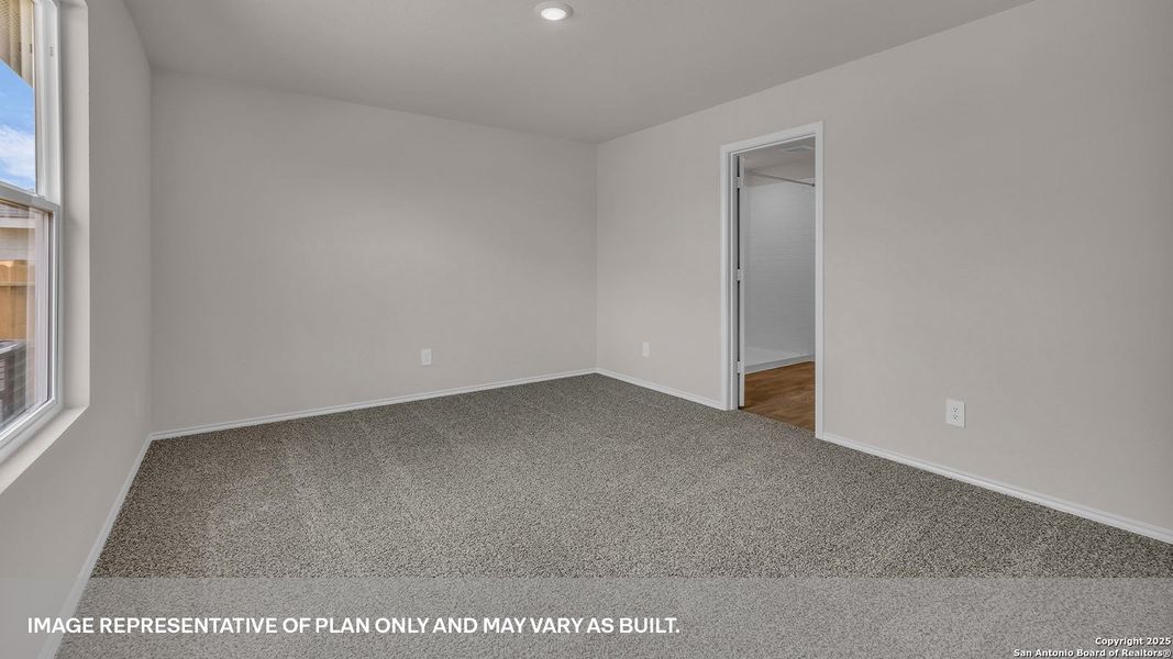 Spacious, unfurnished interior of a new home in Sunset Oaks, Maxwell (Image 13).