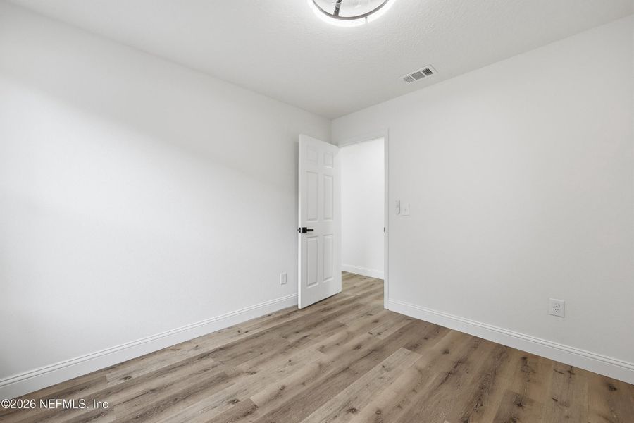 Spacious, unfurnished interior of a new home in , Jacksonville (Image 28).