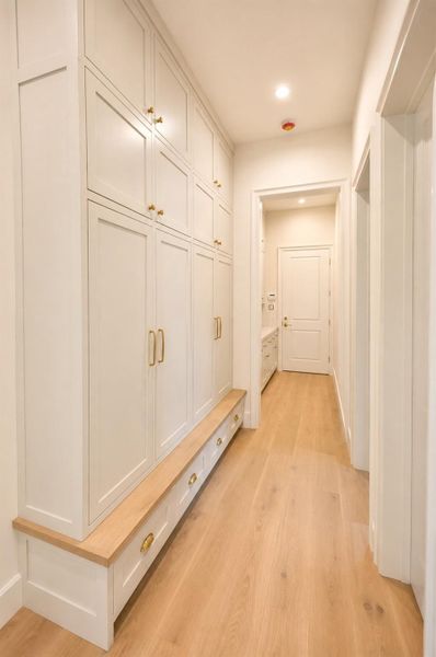 Spacious, unfurnished interior of a new home in , Houston (Image 19).