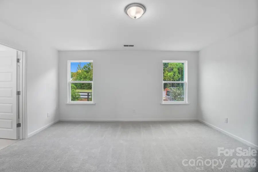 Spacious, unfurnished interior of a new home in Bellina, York (Image 23).