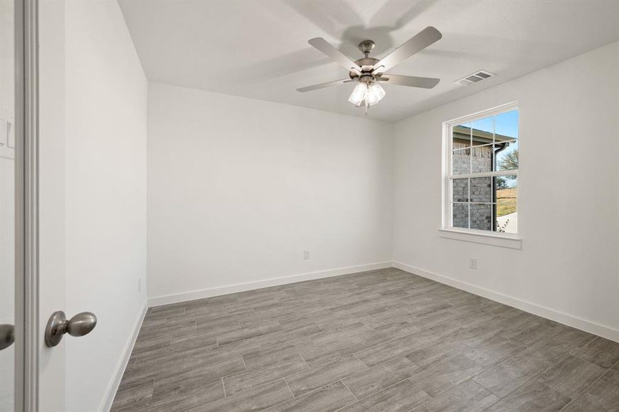 Spacious, unfurnished interior of a new home in Gatlin Ranch, Springtown (Image 17).