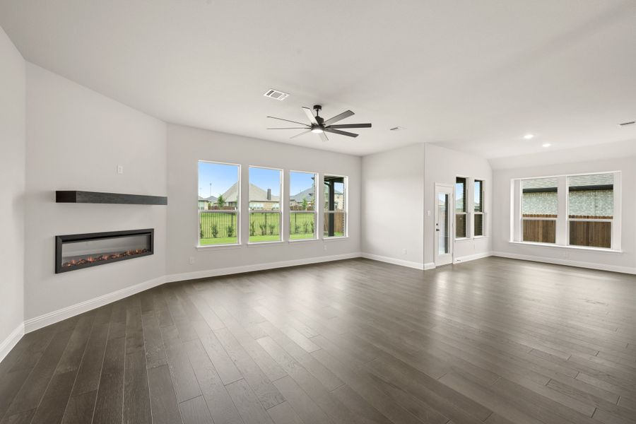 Spacious, unfurnished interior of a new home in Redden Farms, Midlothian (Image 17). Spacious, unfurnished interior of a new home in Redden Farms, Midlothian (Image 17).