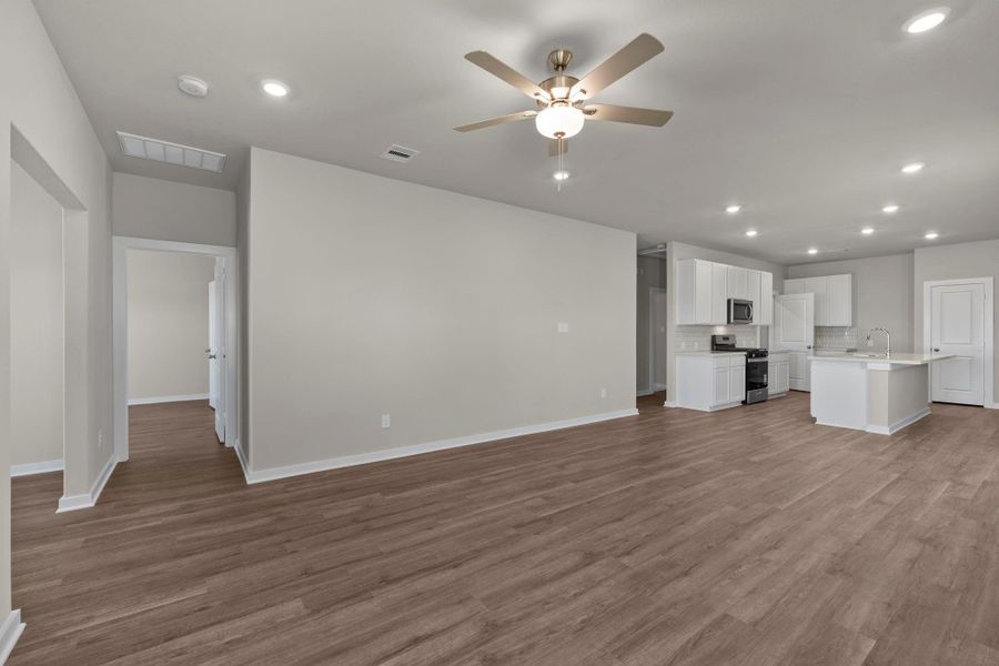 Spacious, unfurnished interior of a new home in Cypress Green, Hockley (Image 20).