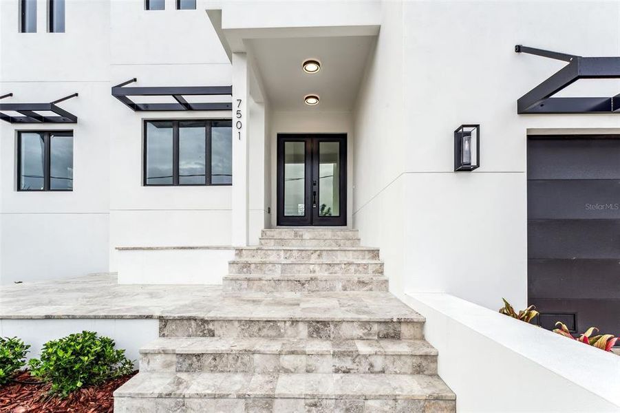 Exterior details and patio area of a home in , Tampa (Image 26).