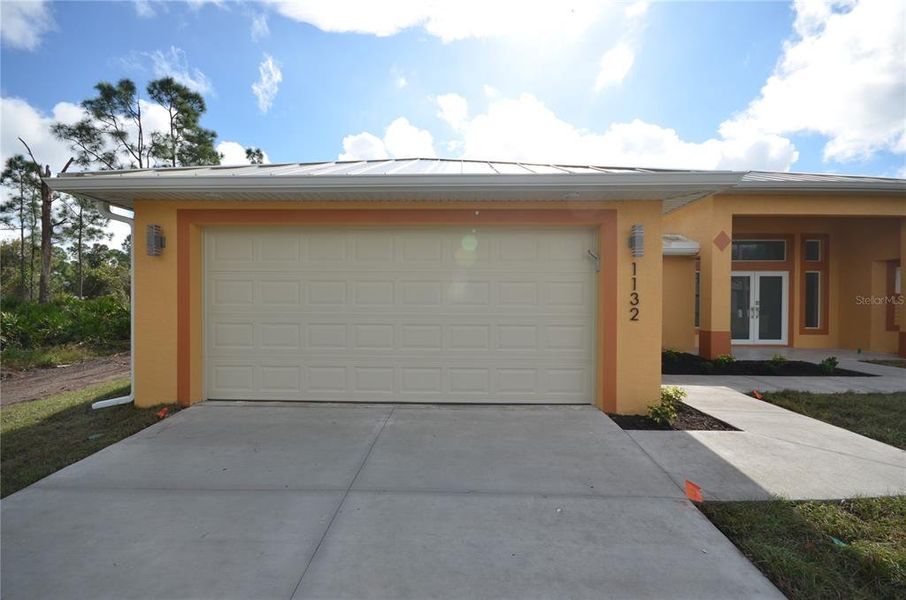 Exterior details and patio area of a home in , Lehigh Acres (Image 2).