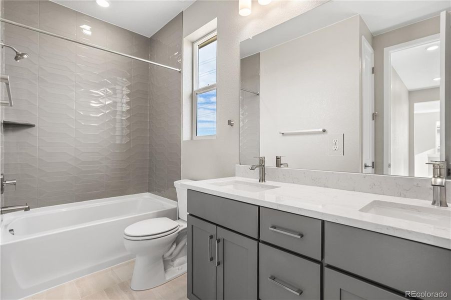 Furnished interior view inside a new home in Tribute at Lyric, Lone Tree (Image 30). Furnished interior view inside a new home in Tribute at Lyric, Lone Tree (Image 30).