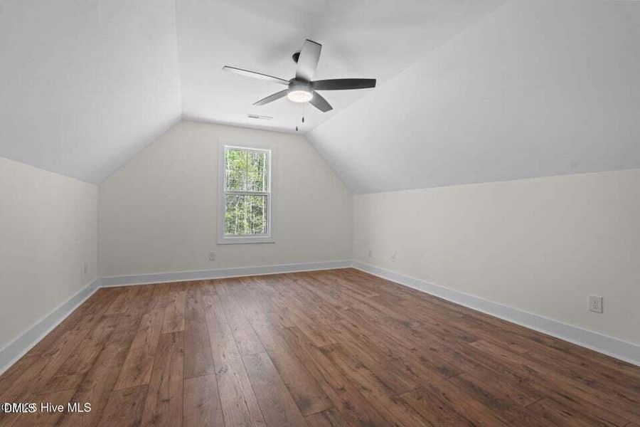 355 Shaw Rd 355 Shaw Rd