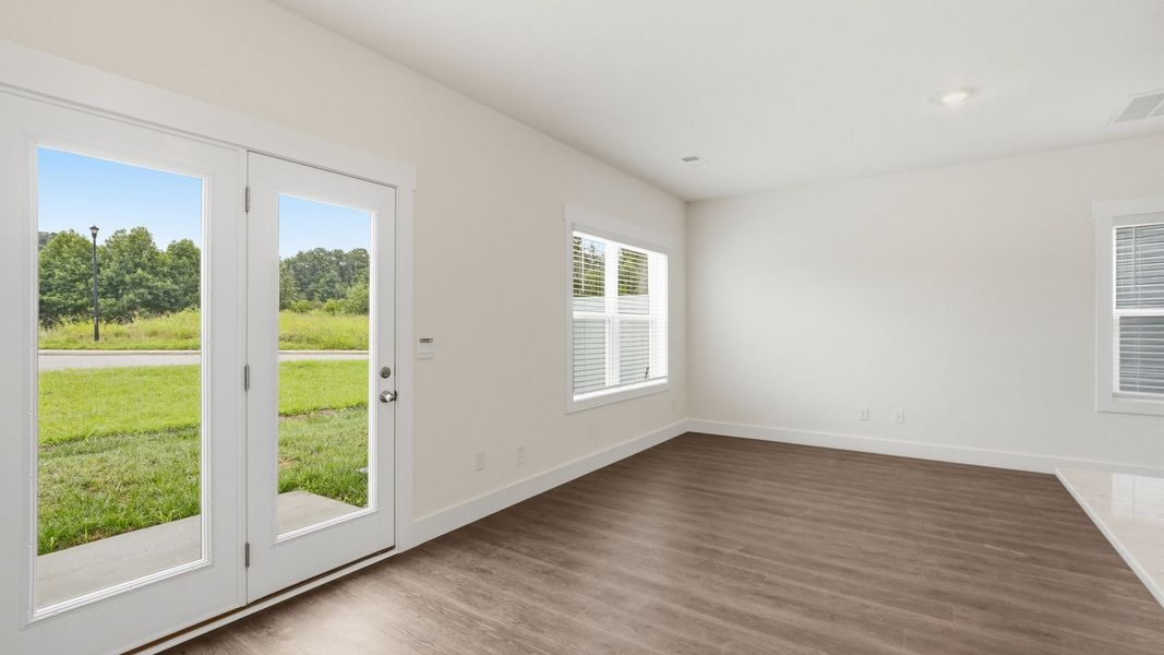 Spacious, unfurnished interior of a new home in The Arbor Townhomes, Kingsport (Image 13).