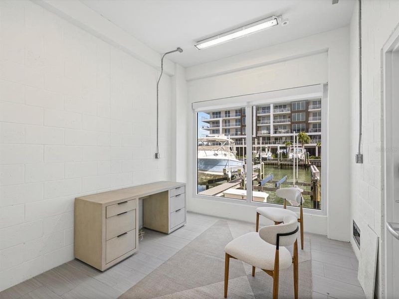 Furnished interior view inside a new home in , Clearwater (Image 36).