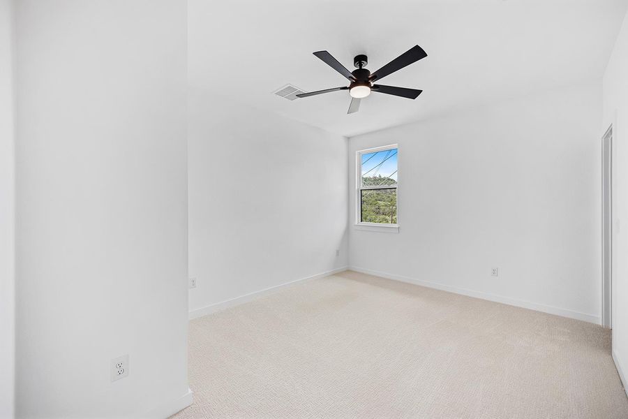 Upstairs Guest bedroom