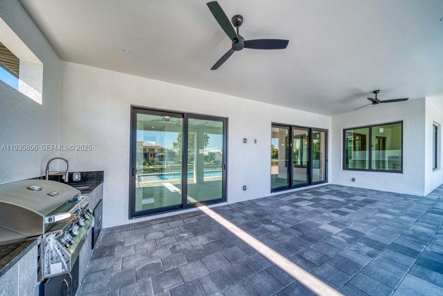 Exterior details and patio area of a home in , Cape Coral (Image 34).