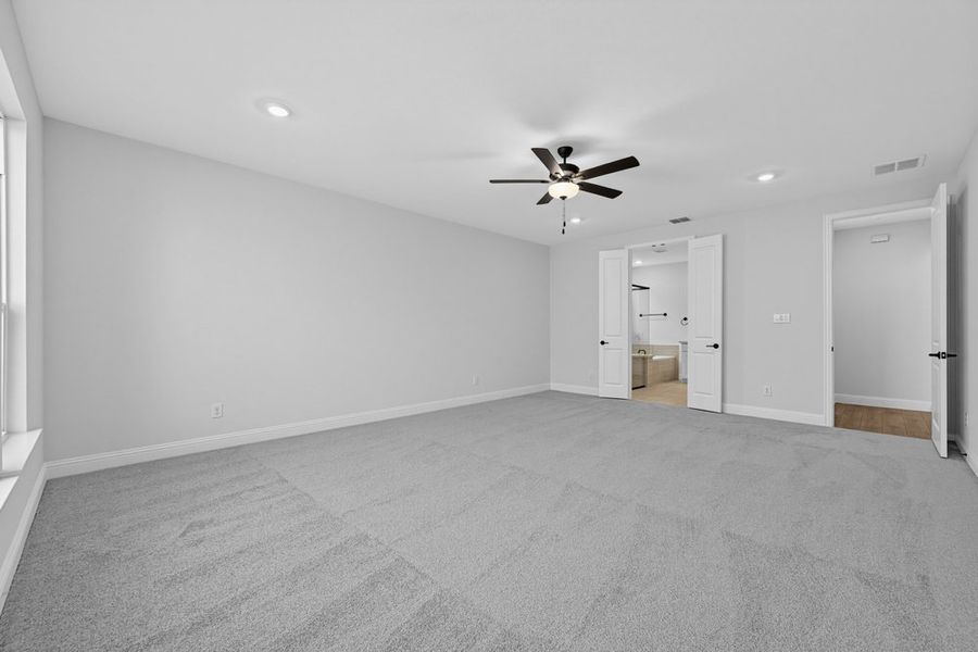 Spacious, unfurnished interior of a new home in The Ridge at Northlake, Northlake (Image 25).