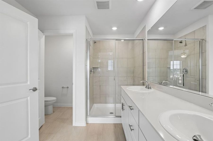 Furnished interior view inside a new home in Oak Ridge Park, Corinth (Image 12).