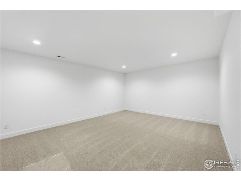 Spacious, unfurnished interior of a new home in Greenspire At Windsor Lake, Windsor (Image 38). Spacious, unfurnished interior of a new home in Greenspire At Windsor Lake, Windsor (Image 38).