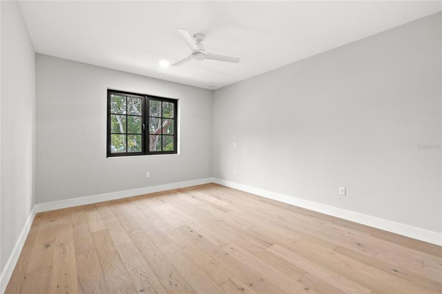 Spacious, unfurnished interior of a new home in College Park, Orlando (Image 31). Spacious, unfurnished interior of a new home in College Park, Orlando (Image 31).