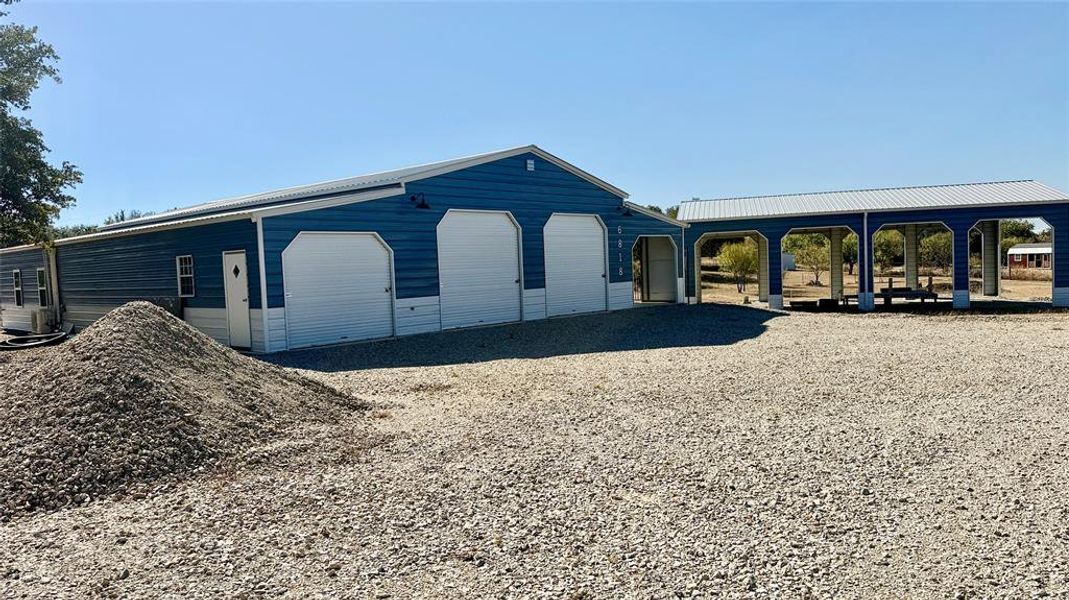 Exterior details and patio area of a home in , Brownwood (Image 18).