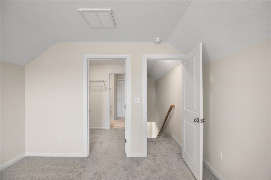 Spacious, unfurnished interior of a new home in Windsor, North Augusta (Image 28).