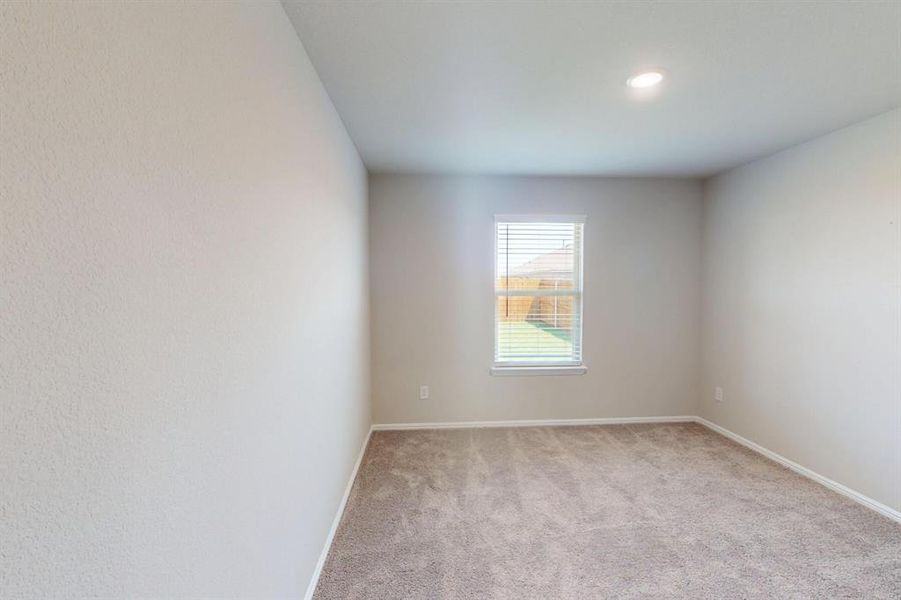 Spacious, unfurnished interior of a new home in Verandah, Royse City (Image 12).