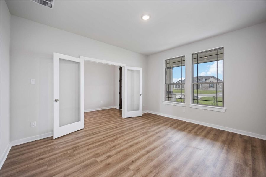 Spacious, unfurnished interior of a new home in Blue Heron Estates, Beasley (Image 12).